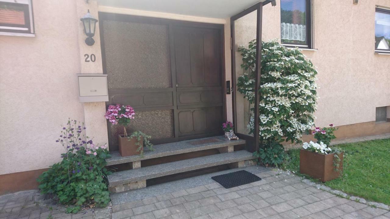 "Kaiser'S" Ferienwohnung Mit Balkon Und Garten Offenhausen Buitenkant foto